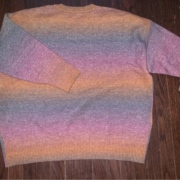 Old Navy Gradient Sweater - Picture 2 of 4